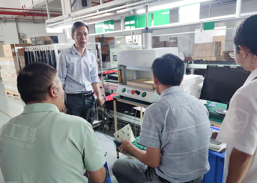 Training and explaining the instrument to customers